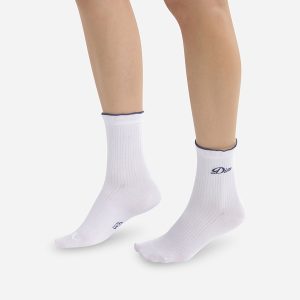 Women's white cotton ankle socks with Madame Dim's embroidered Dim signature