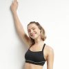 Black sculpting microfibre sports bra Dim Move